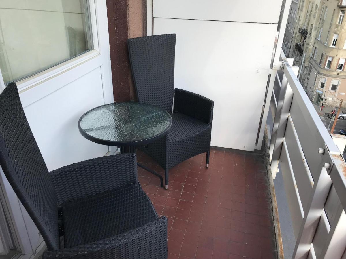 Roland Apartment Westnd Boedapest Buitenkant foto